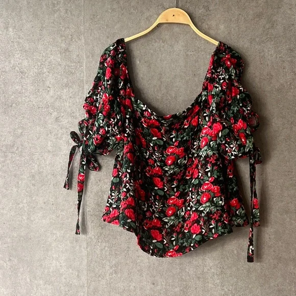 Club Monaco Liki Top - Picture 2 of 4